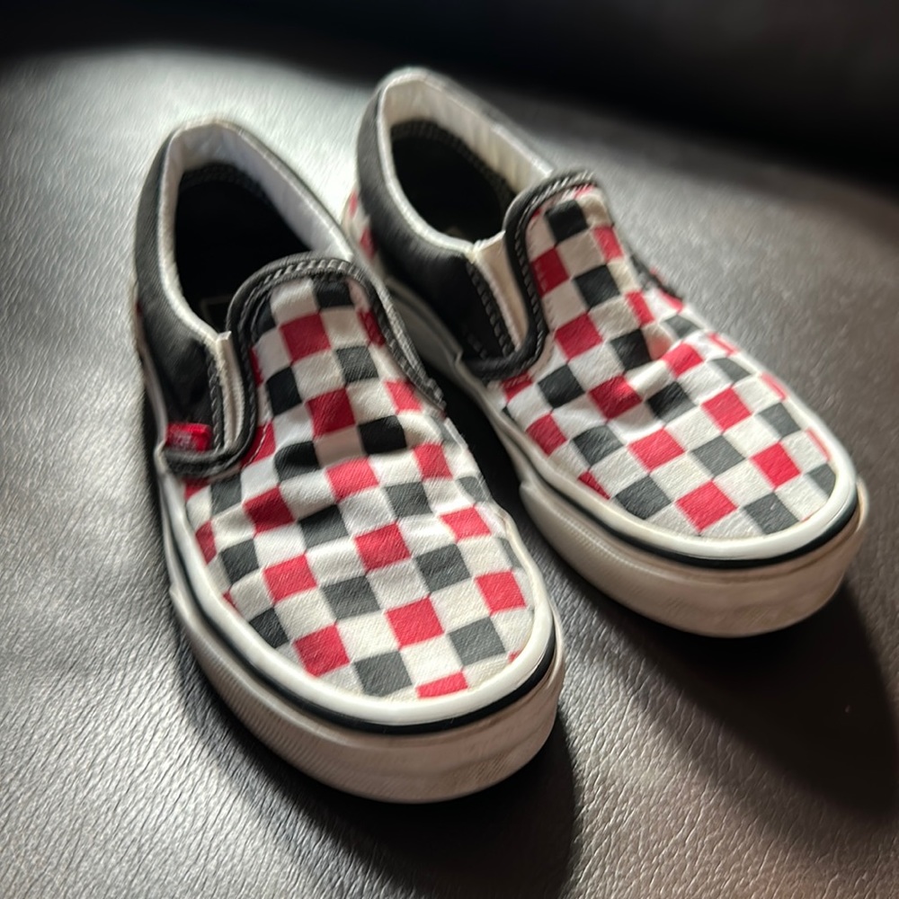 Boys shoes